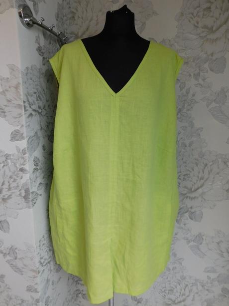 Luxusny lanovy top, 54