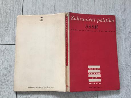 Kniha od říjnové revoluce až po naše dny 1950,