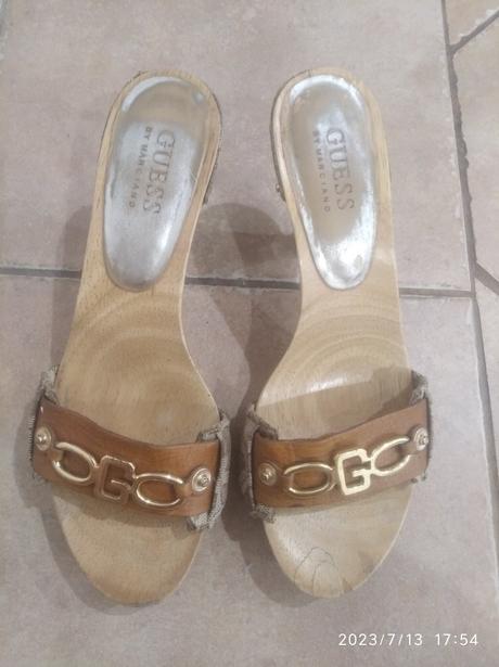 Guess slapky, guess,37