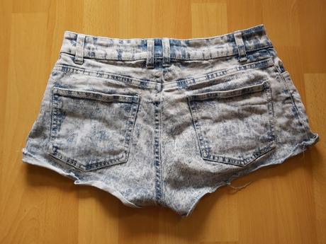 Šortky., esmara,36
