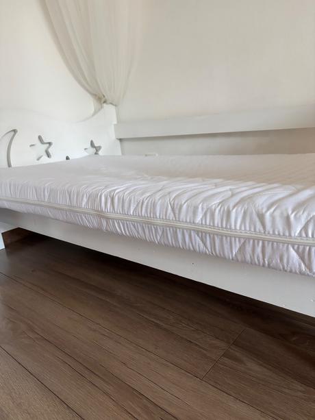 Posteľ, šírka (cm): 70,dĺžka (cm): 160