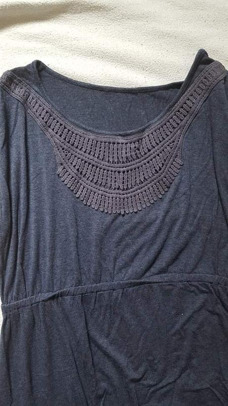 Tehotenské šaty, 44