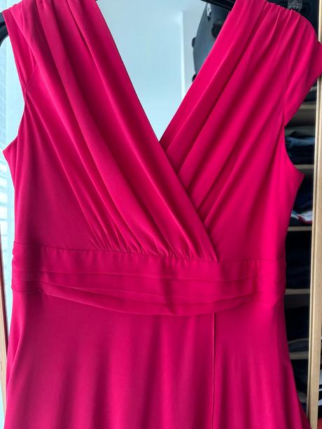 Malinove spoločenské šaty, 42