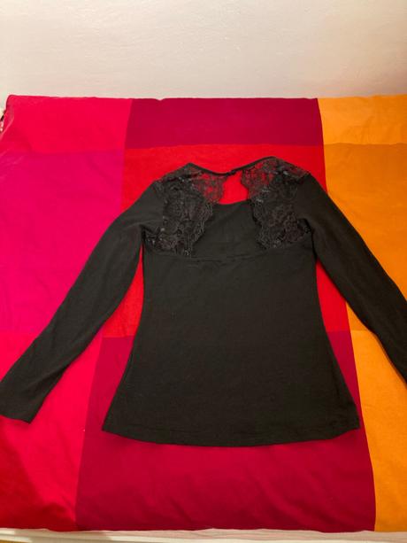Top s cipkou, h&m,xs