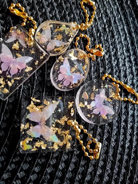 Epoxidové prívesky , kľúčenky,