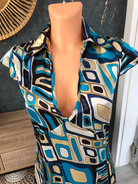 Saty s geometrickym vzorom, s