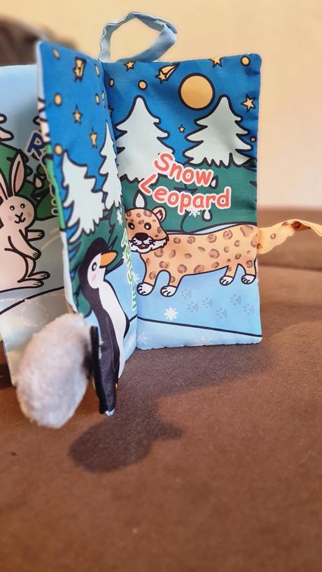 Dotyková knižka zvieratká s chvostami, textilná, 