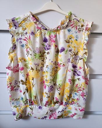 Kvietkovaná blúzka, l