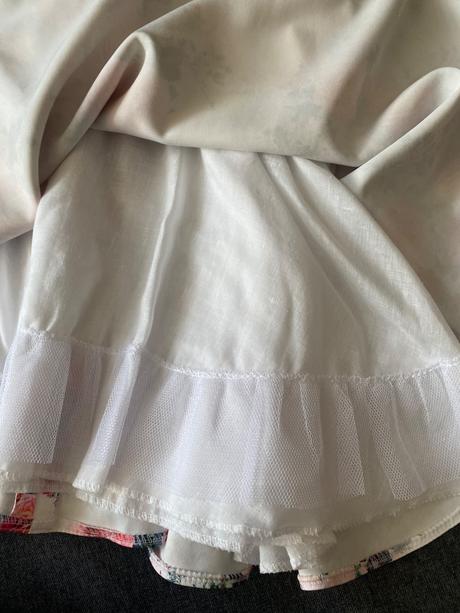 Predám šaty na vek 7-9 rokov, 128