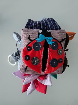 Didaktická montessori látková kocka, 