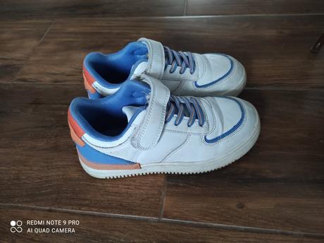 Botasky, reserved,33