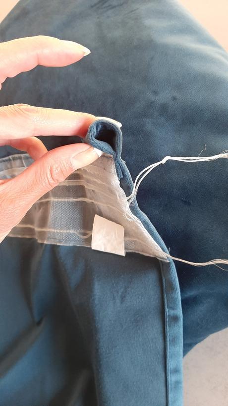 Velúrové závesy tmavomodré,