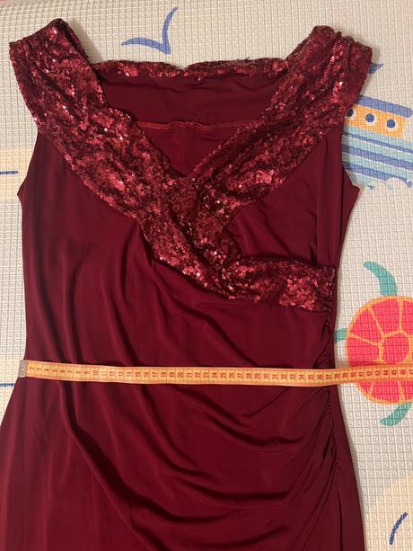 Plesove saty s flitrami, 40