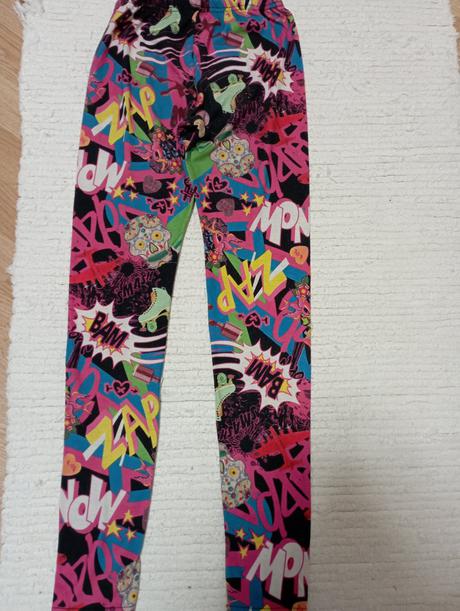 Pestrofarebné legíny, 158