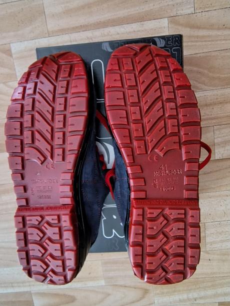 Bezpečnostné topánky vel. 41,unisex,nové,v záruke, 41