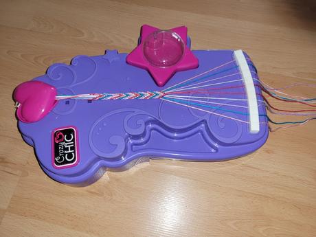 Pletaci stroj na naramky,