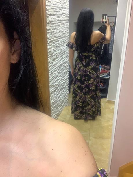 Dlhé letné šaty s fialovými kvetmi zn. guess, guess,l / m