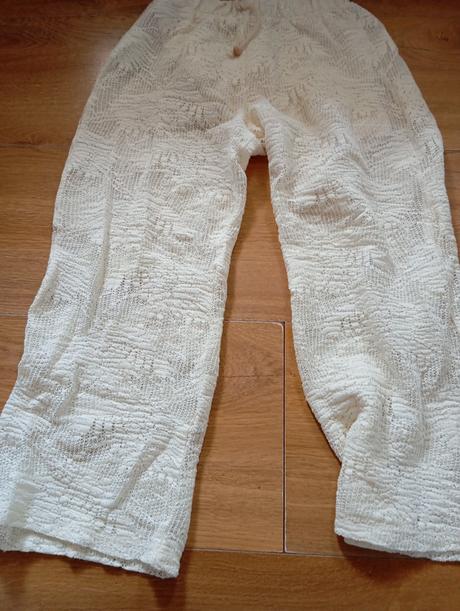 Krasne letné dievcenske nohavice veľkosť 148 cm, zara,146