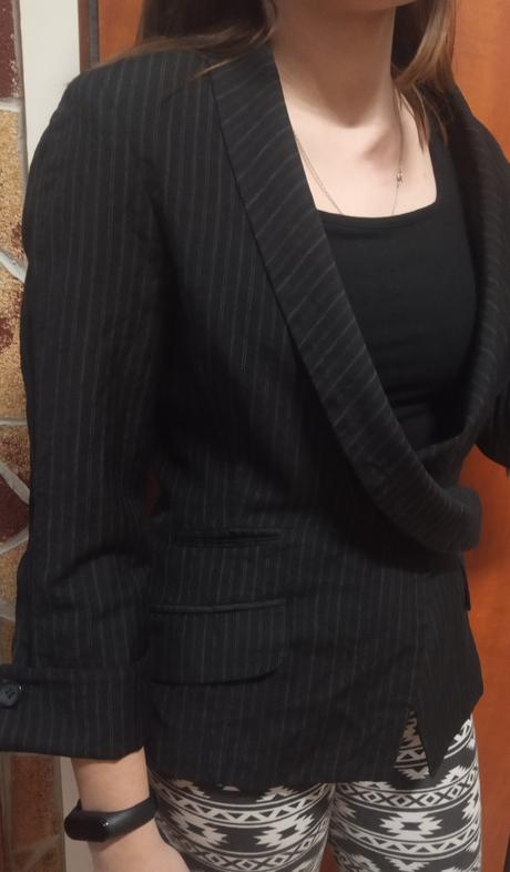 Sako pár krát oblečené, 38