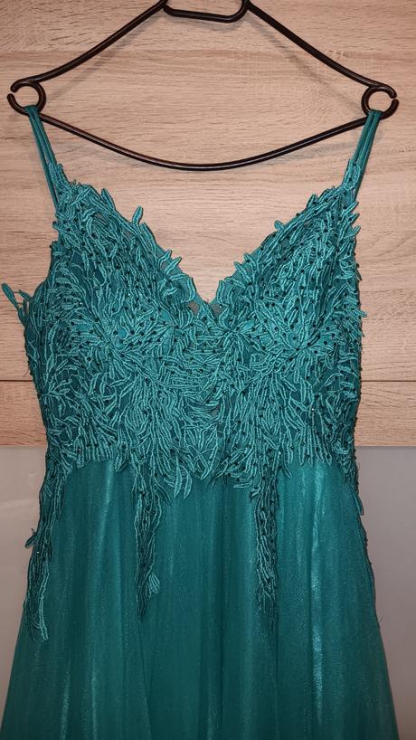 Spoločenské šaty, l