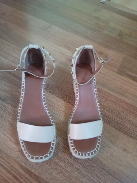 Kvalitné sandále na platforme kožené truffle, 39