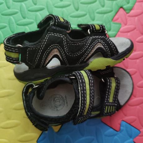 Sandalky veľmi zachovalé, 24