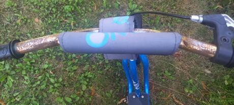 Kolobezka s nafukovacimi kolesami, 