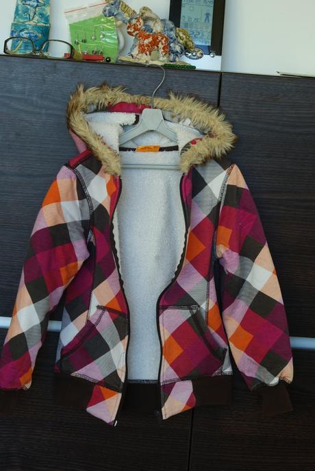 Prechodná bundička, 122