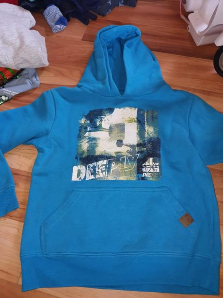 Krásna kvalitná mikina 140, 140