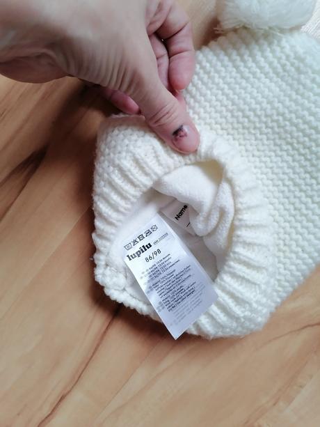 Krémová čiapočka na zimu s brmbolcami - 86/98, lupilu,92