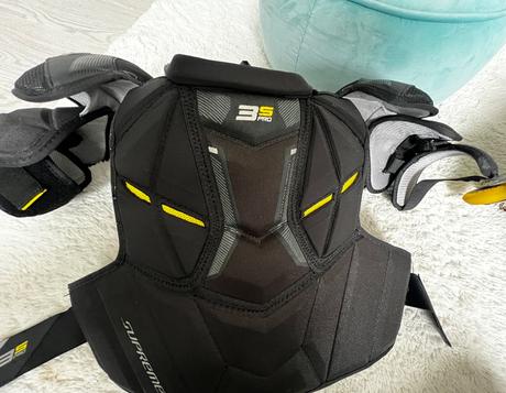 Hokejová vesta - ramená - ako nová, bauer,l