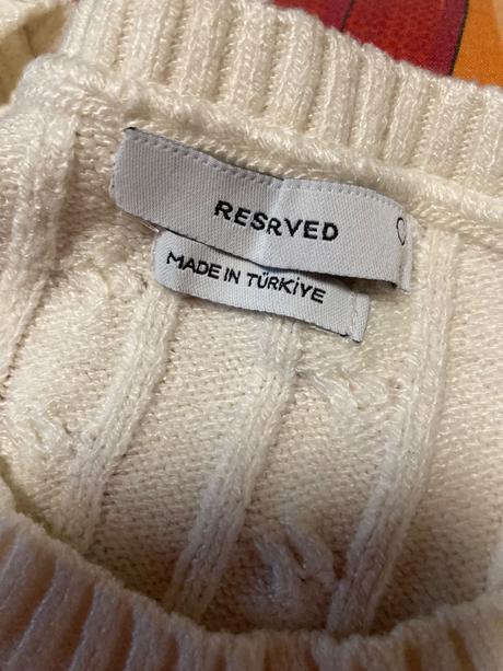 Pulover, reserved,l