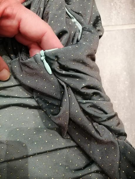 Talianske prémiové sivo zelené zaujímavé šaty v36, 36