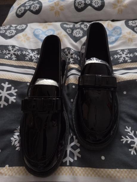 Nové topánky-mokasíny, 39