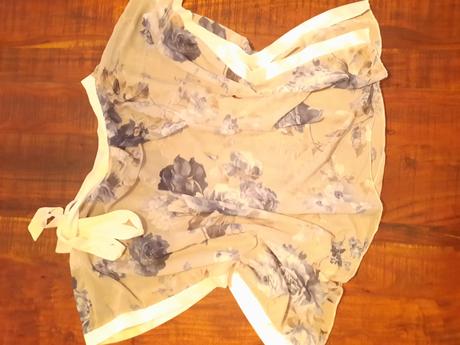 Top kvetovaný z viskózy, l