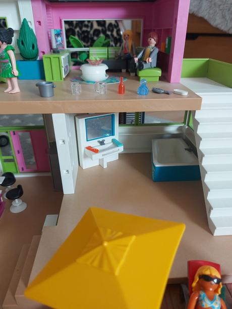 Playmobil obrovská vila+bazén+hosťovský dom+auto, 