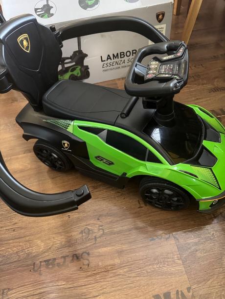 Odrážadlo autíčko lamborghini,