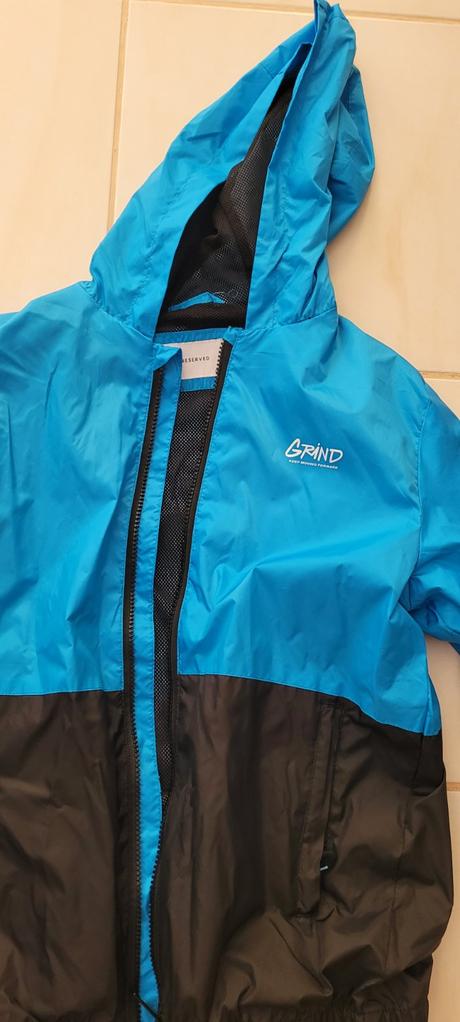 Tenka vetrovka, reserved,152
