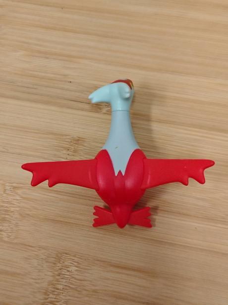 Figúrka pokémon latias, mcdonald's 2018 (č. 1), 