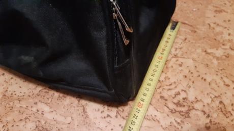 Predám čiernu cestovnú tašku., 