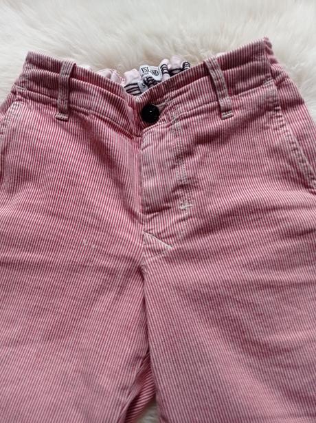 Mega frajerske kvalitne kratasy 134-14vyborny stav, river island,134