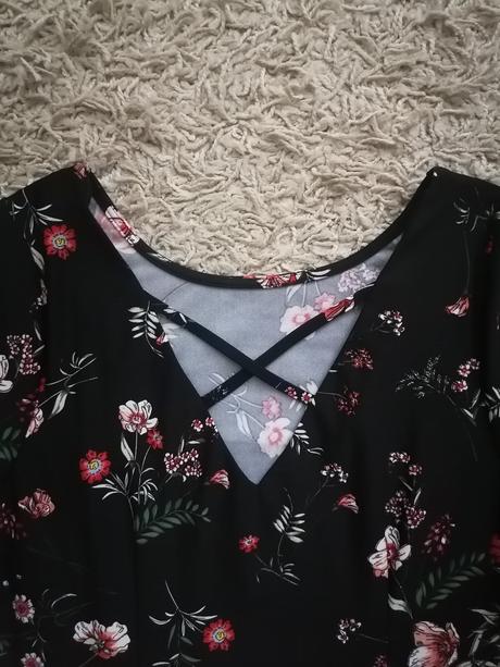 4x šaty v top stave, s