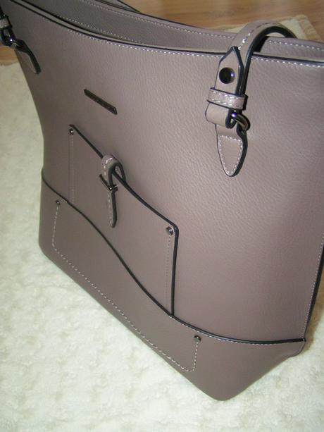 Veľká kabelka, ccc