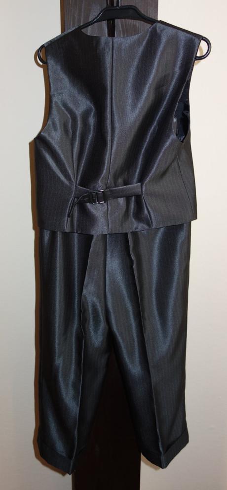 Tmavý sivý oblek grafitová farba, zn. jankes móda, 104