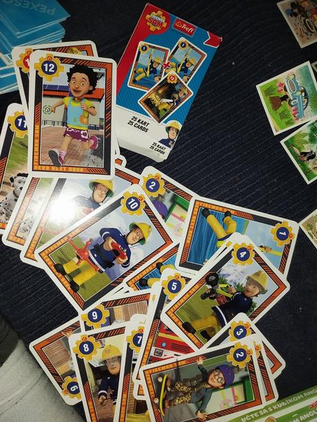 5x karty + 2x pexeso ..cena spolu,