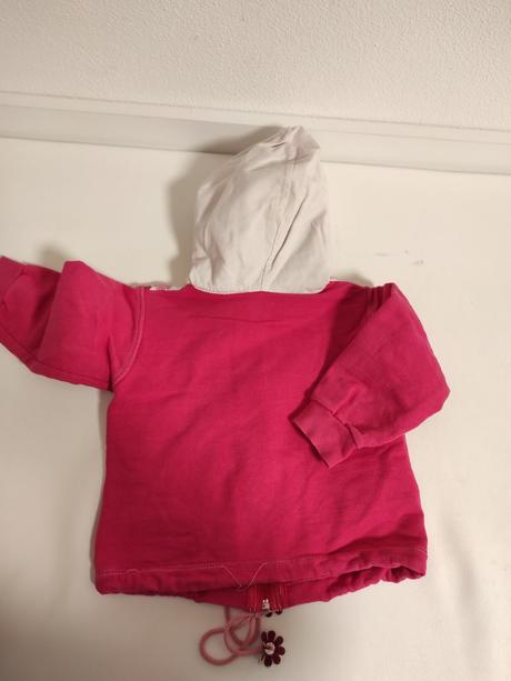 Mikina s kapuckou, 92