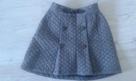 Dievčenská sukňa, 146