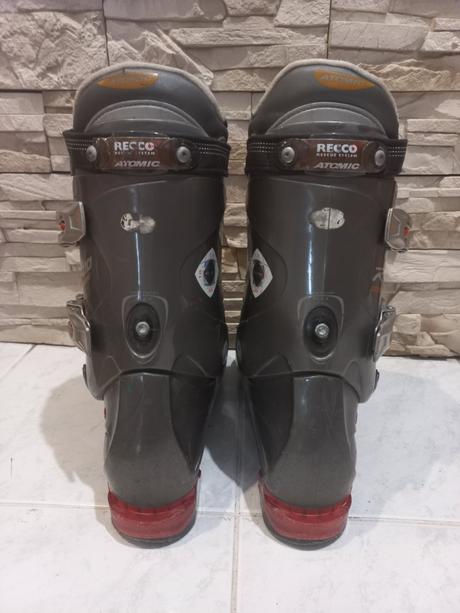 Lyžiarky, atomic,42