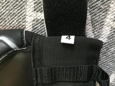 Fudbalove brankarske rukavice velkost 4, 