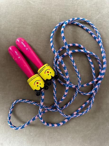 Dievčenské švihadlo - darujem k nákupu, 